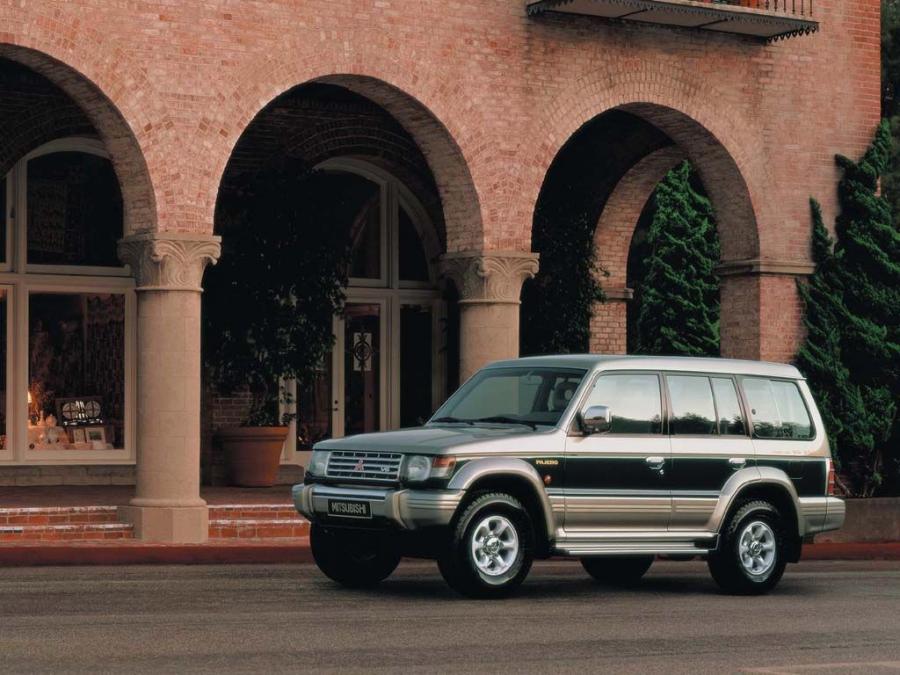  Mitsubishi Pajero Wagon 1991 года  (фото 4 из 8)